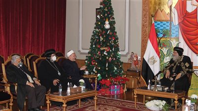 مفتي الجمهورية يلتقي البابا تواضروس الثاني لتهنئته بعيد الميلاد المجيد
