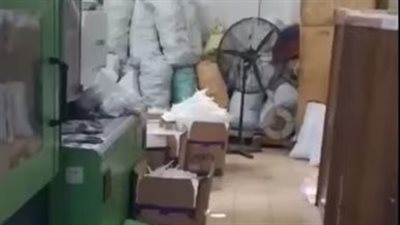 ضبط مصنع منتجات بلاستيكية شهير يستخدم موادا غير مطابقة للمواصفات بجنوب الجيزة