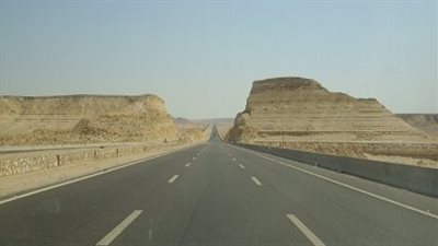 فتح طريق أسيوط الغربي بعد غلقه بسبب الشبورة المائية