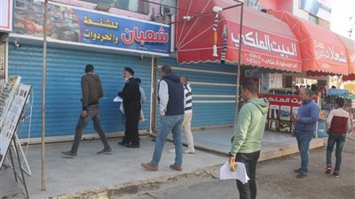 تشميع 14 محلا تجاريا لمخالفتها شروط التخصيص بمدينة السادات