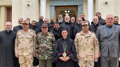 الأنبا كيرلس وليم يستقبل قائد المنطقة الجنوبية العسكرية