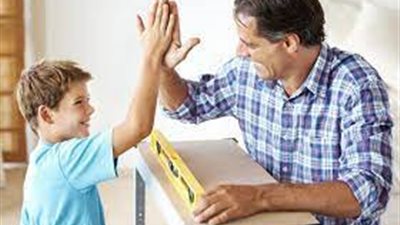 استشاري صحة نفسية يكشف طرق غرس الثقة بالنفس للأطفال وكيفية تحمل المسؤولية