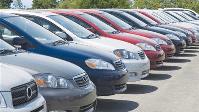 المالية تكشف مصير السيارات القديمة المشاركة في مبادرة الإحلال | فيديو