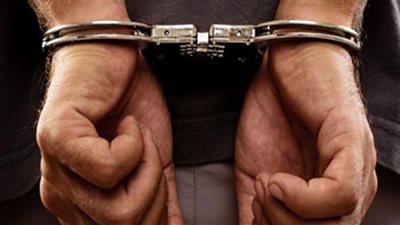 حبس 6 موظفين بتهم التواطؤ مع 12 مواطنًا مخالفًا بالغربية