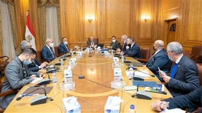 وزير الإنتاج الحربي يبحث إقامة محطة تحويل المخلفات الصلبة إلى طاقة كهربائية │ صور