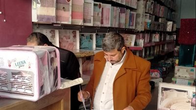 غلق 3 منشآت غذائية دون ترخيص بالبحيرة