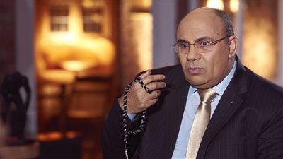 بقلب في جيب زوجي وأخد الفكة هل حرام؟.. مبروك عطية: دي ممكن توجع روحه