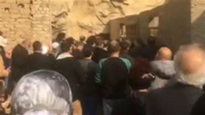 بث مباشر| تشييع جثمان أحمد الحجار إلى مثواه الأخير بـ مقابر الأسرة 