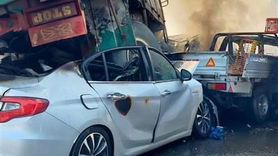 اشتعال وتحطم سيارات.. حادث مروع بالطريق الدائري الأوسطي | صور وفيديو