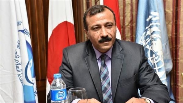 الدكتور طارق عوض