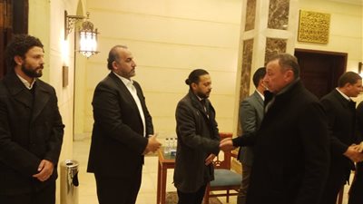 الخطيب وزكريا عزمي على رأس الحضور بـ عزاء إبراهيم حجازي 