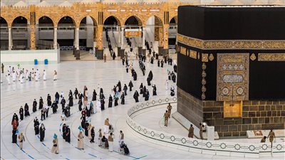 بسبب كورونا.. تفاصيل منع السعودية لتكرار العمرة قبل مرور 10 أيام على المرة الأولى | بث مباشر