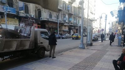 قبل عيد الميلاد.. غلق 3 مطاعم خلال حملات رقابية بوسط الإسكندرية │ صور