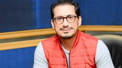 الجملة ناقصة ومش فارق معايا.. أحمد عيد يرد على سبب غيابه الفني | فيديوجراف