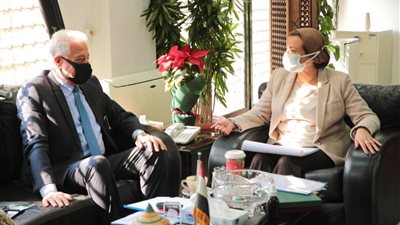 وزيرة البيئة ومحافظ جنوب سيناء يناقشان استعدادات مصر لاستضافة مؤتمر المناخ COP27 