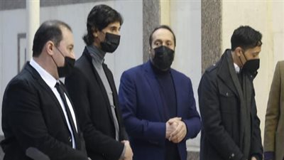  بث مباشر | توافد الحضور على عزاء الفنان أحمد الحجار في مسجد الحامدية الشاذلية بالمهندسين