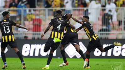 الاتحاد يفوز على الفيحاء ويواصل صدارة الدوري السعودي