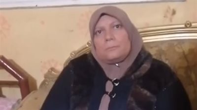 زوجة مسن توفى بسبب اتهام بناته له بالزنا: ضربوني وطردوا أبوهم من شقته | بث مباشر