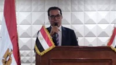 نقابة النسيج تقدم 100 ألف جنيه إعانات لشهيد العمل والمصاب في حادث شركة النصر 