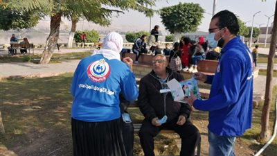 تزامنًا مع أعياد الميلاد.. حملات للتوعية الصحية لمواجهة كورونا تجوب شوارع المنيا