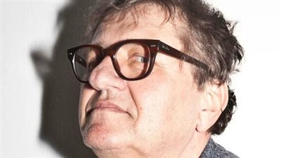 بعد رحيله.. تاجر التحف واللوحات مايكل شولتز متهم ببيع أعمال مزورة بالملايين