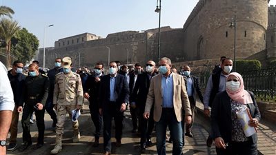 رئيس الوزراء يتفقد عددا من مشروعات التطوير لإعادة إحياء القاهرة التاريخية