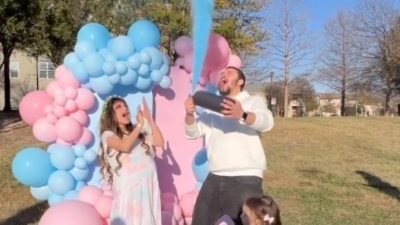 في واحدة حامل تنط كده.. أحمد حسن وزينب يتعرضا للنقد في حفلة إعلان جنس المولود للمرة الثانية| فيديو جراف