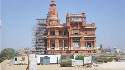 “وثيقة فرنسية وعنتر”.. الآثار تكشف سر اللون الطوبي في قصر البارون (فيديو)