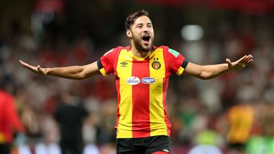 رسميًا| أهلي جدة يتعاقد مع الدولى يوسف بلايلي