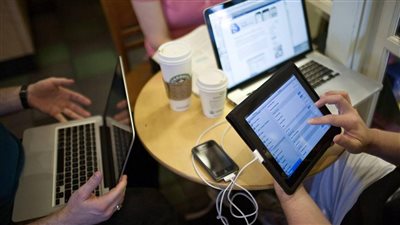 أستاذ قانون يطالب بتغليظ عقوبة الجرائم الإلكترونية بمصر على غرار فرنسا (فيديو)