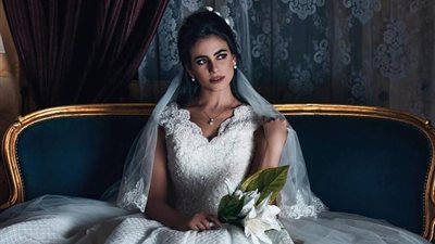 ولاء الشريف بطلة “أبو العروسة” تُعلن خطبتها من ممثل شاب (صورة)