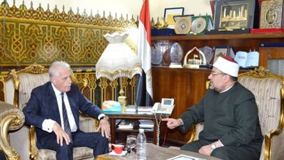 استعدادًا لملتقى سانت كاترين للتسامح الديني.. وزير الأوقاف يستقبل محافظ جنوب سيناء