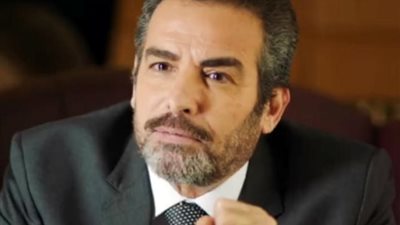 الليلة.. أحمد عبد العزيز يتحدث عن كواليس مهرجان المسرح في الراديو 9090