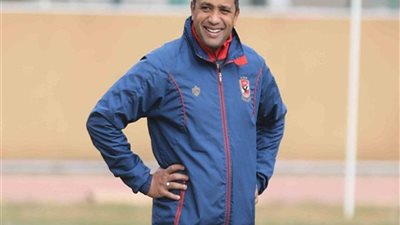 سامي قمصان يبدأ عمله في الجهاز الفني الجديد للأهلي