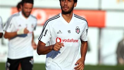 تعرف على رسالة الصقر لـ محمد النني بعد انتقاله للدوري التركي  