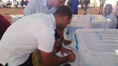 أحمد مرتضي وتيجانا يسجلان أسمائهما في الجمعية العمومية لنادي الزمالك (صور)