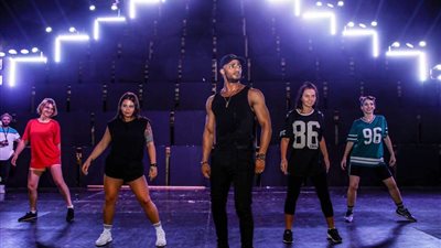 شاهد أحدث صورة لمحمد رمضان وأبناءه علي وكنز (صورة)