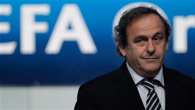 بلاتيني: “هرجع للكرة إزاي معرفش”