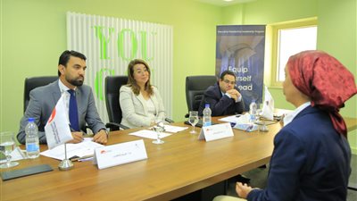 الأكاديمية الوطنية للتدريب تستكمل المقابلات الشخصية للمتقدمين للبرنامج الرئاسي (صور)