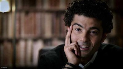 راح فين زمن الشقاوة.. خالد النبوي ينشر صورة نادرة على كوبري قصر النيل (صورة)