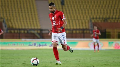 أحمد أبو مسلم يساند مؤمن زكريا (صورة)