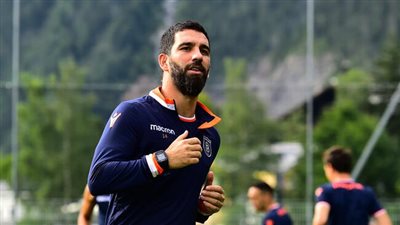 الحكم بسجن أردا توران عامين بتهمة حيازة سلاح ناري والتعدي بالضرب