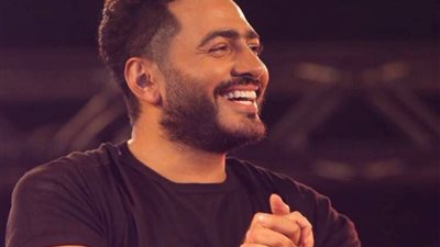 تامر حسني يساند “مؤمن زكريا” لاعب الأهلي بهذه الكلمات (صورة)