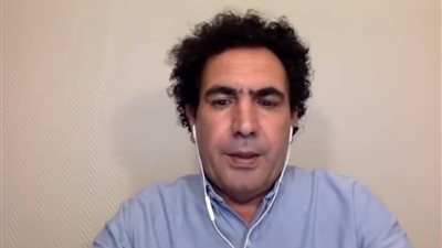 نشأت الديهي مهاجمًا مسعد أبو فجر: خائن وعميل للموساد الإسرائيلي