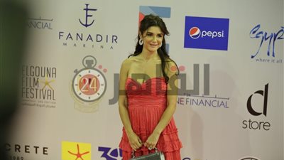 غادة عادل تتألق بفستان أحمر بمهرجان الجونة السينمائي في دورته الثالثة (صور)