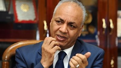 مصطفى بكري لدعاة التظاهر: “الشعب سيعطيكم درسًا جديدًا” (صورة)