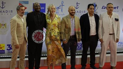 شاهد| النجوم يحضرون العرض الخاص لـ”ستموت في العشرين” بالجونة السينمائي (صور)