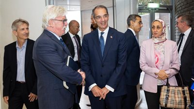 وزير الاتصالات: برامج تدريبية مع “ايكول بوليتكنيك” الفرنسية (صور)