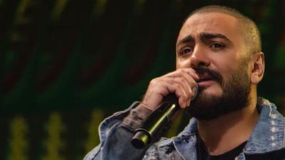 شاهد| الاستعدادات النهائية لحفل تامر حسني بجامعة مصر الدولية (صور)