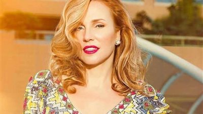 شيرين رضا ترقص على نغمات “يوم تلات” لعمرو دياب: “أنا أم خدود حُمر” (فيديو)